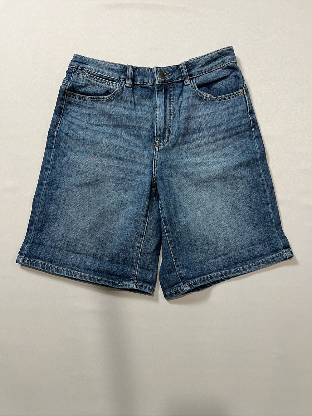 Wrangler Women's Mid-Rise Rolled Hem Jean Bermuda Shorts - Blue Size 4 - Picture 5 of 11